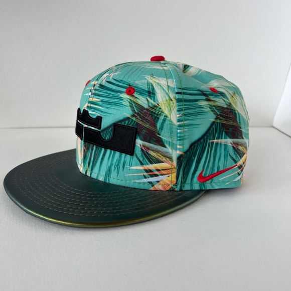 Nike Lebron SnapBack - Picture 4 of 7